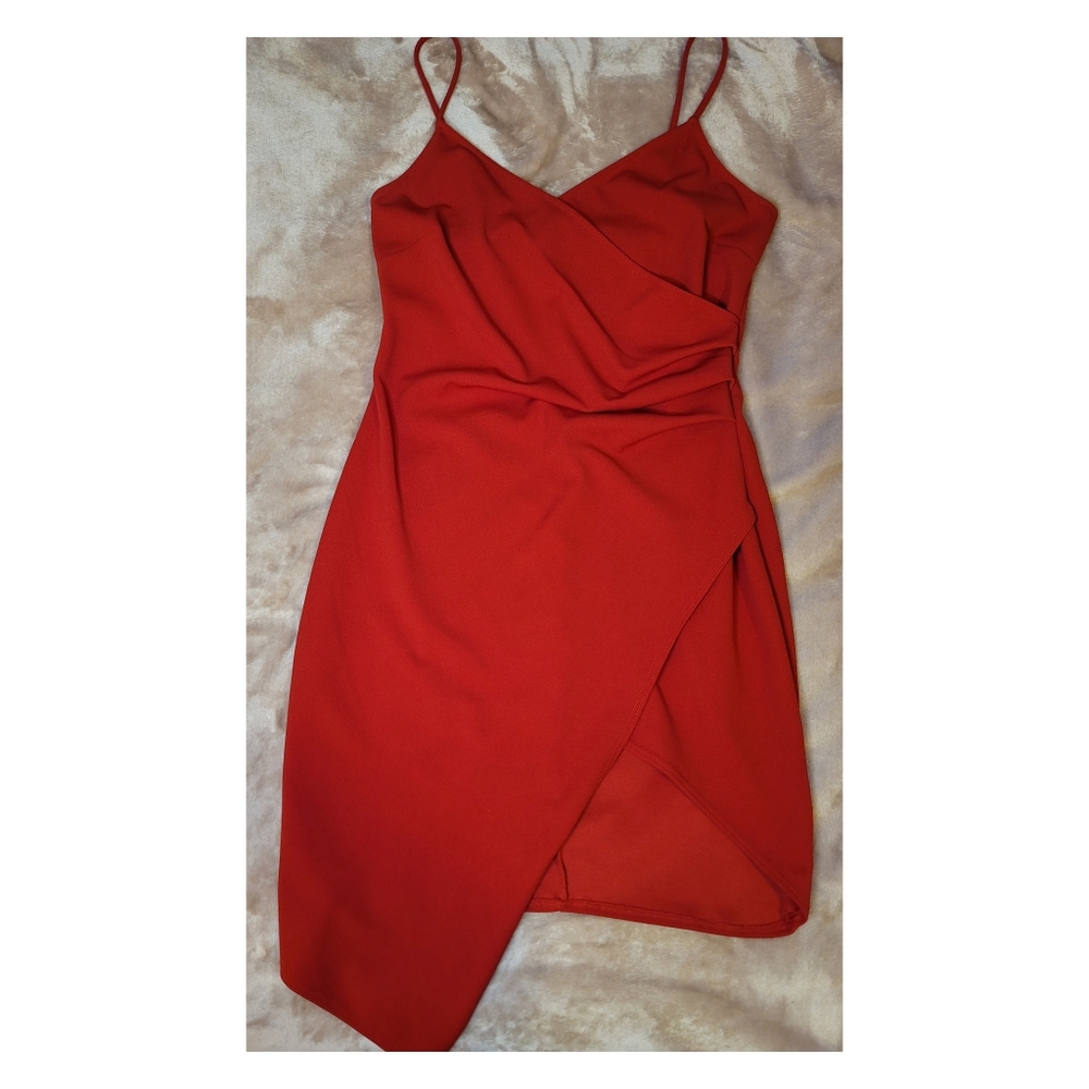 Red Ruched Bodycon dress - Picture 2 of 5
